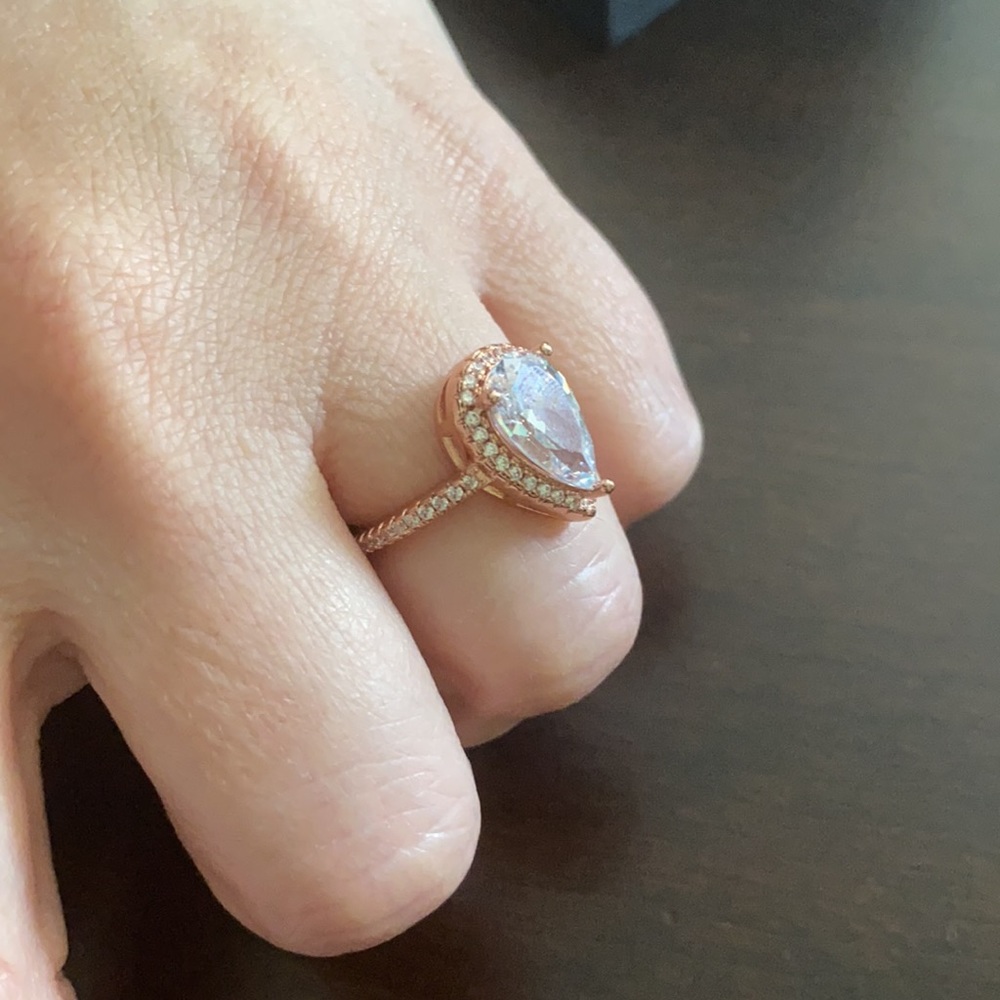 ✨Rose gold ring - Picture 2 of 5